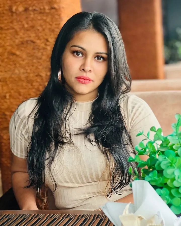 Pranshi Escorts
