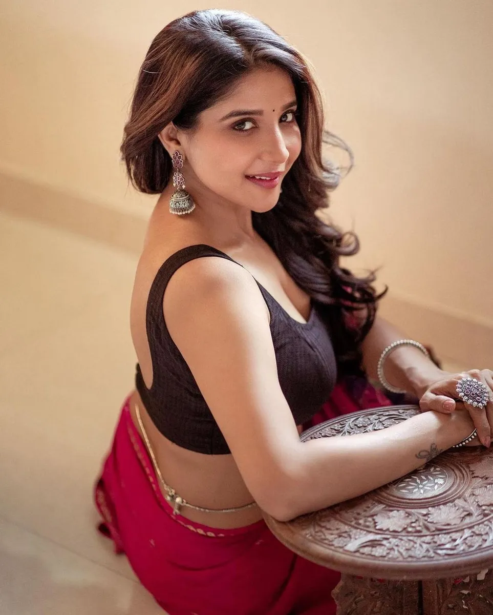 Suman Escorts